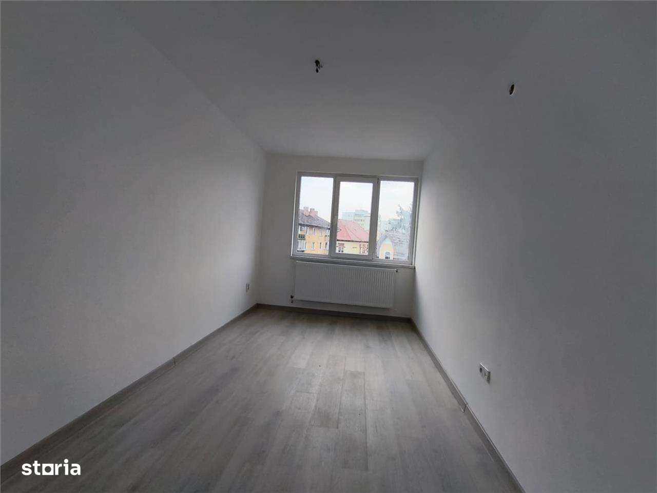 Apartament 2 Camere Et 2 Semicentral Renovat-5