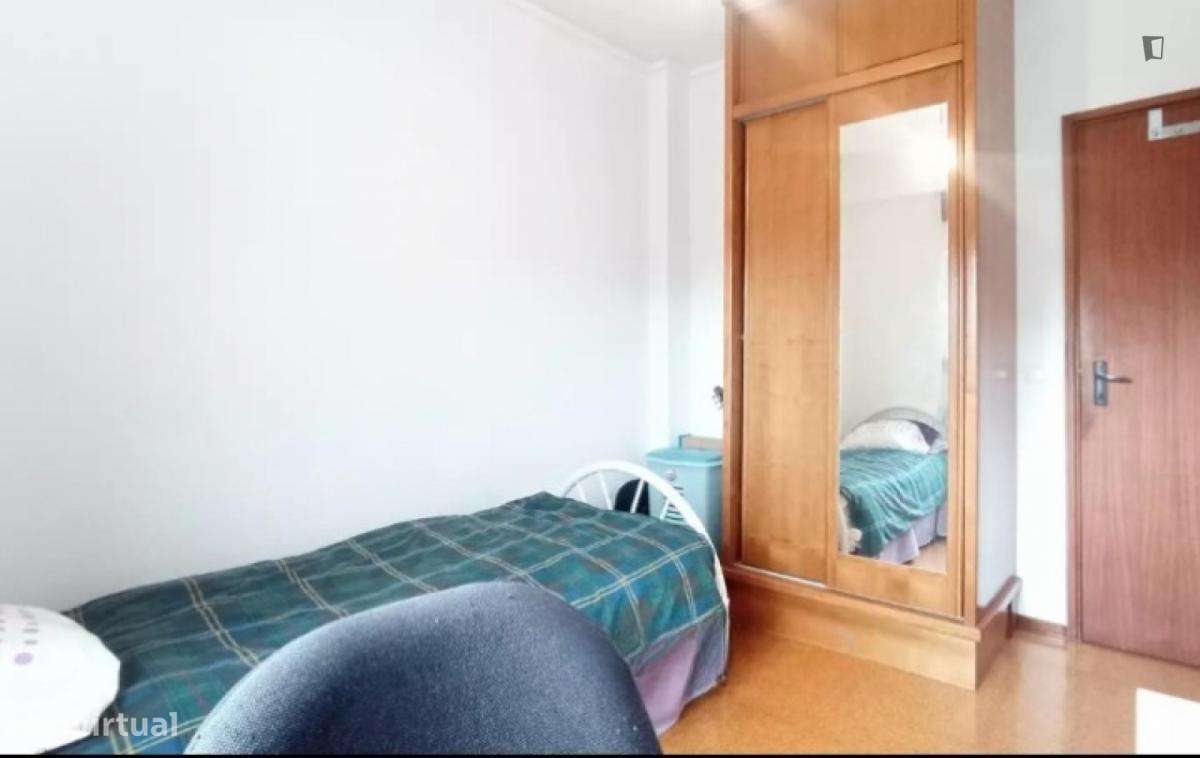 Quarto - localizado em Lumiar Lisbon - Grande imagem: 4/10