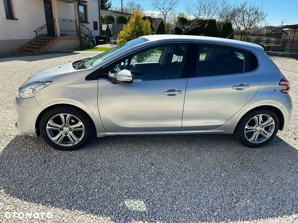 Peugeot 208 1.2 PureTech Allure - 1