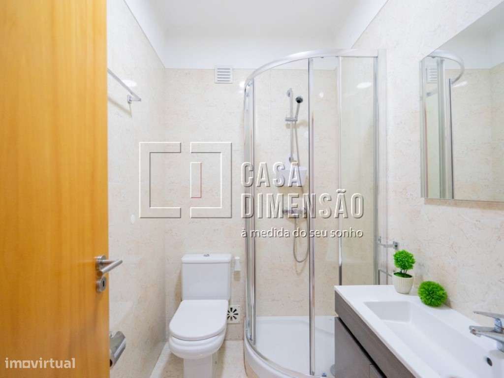 Apartamento de tipologia T2 na Serra de Carnaxide, como NOVO!!-43