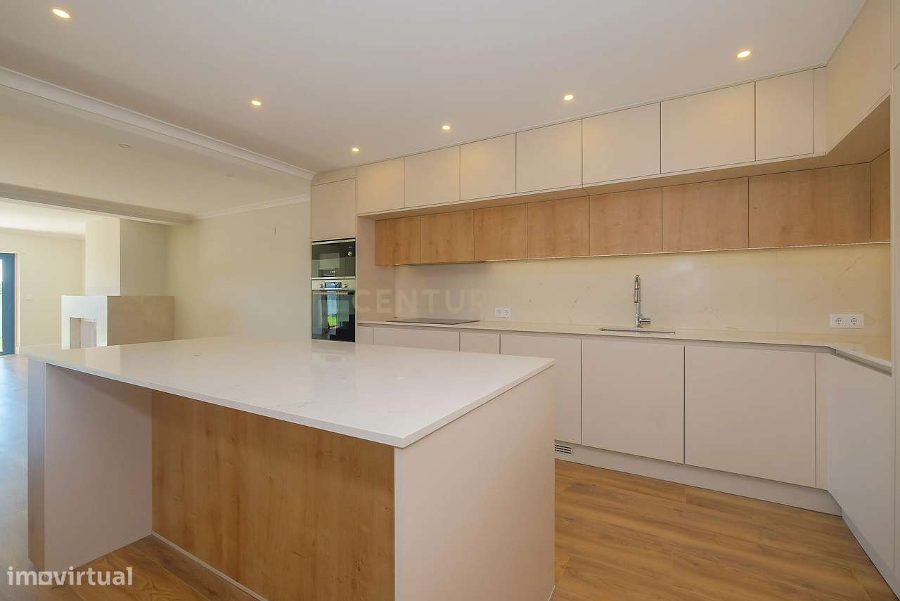 Moradia T5 com piscina, jardim, vista mar e Serra de Sintra | Murches,-32