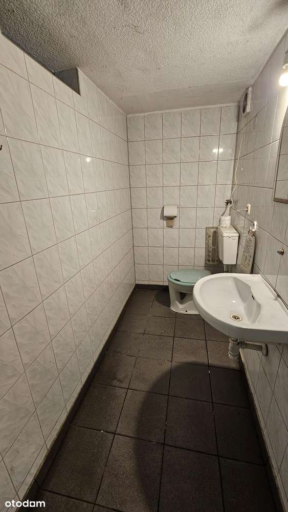 Komfortowy lokal 48,70m2 plus piwnica 19,50m2 NOWA CENA-9