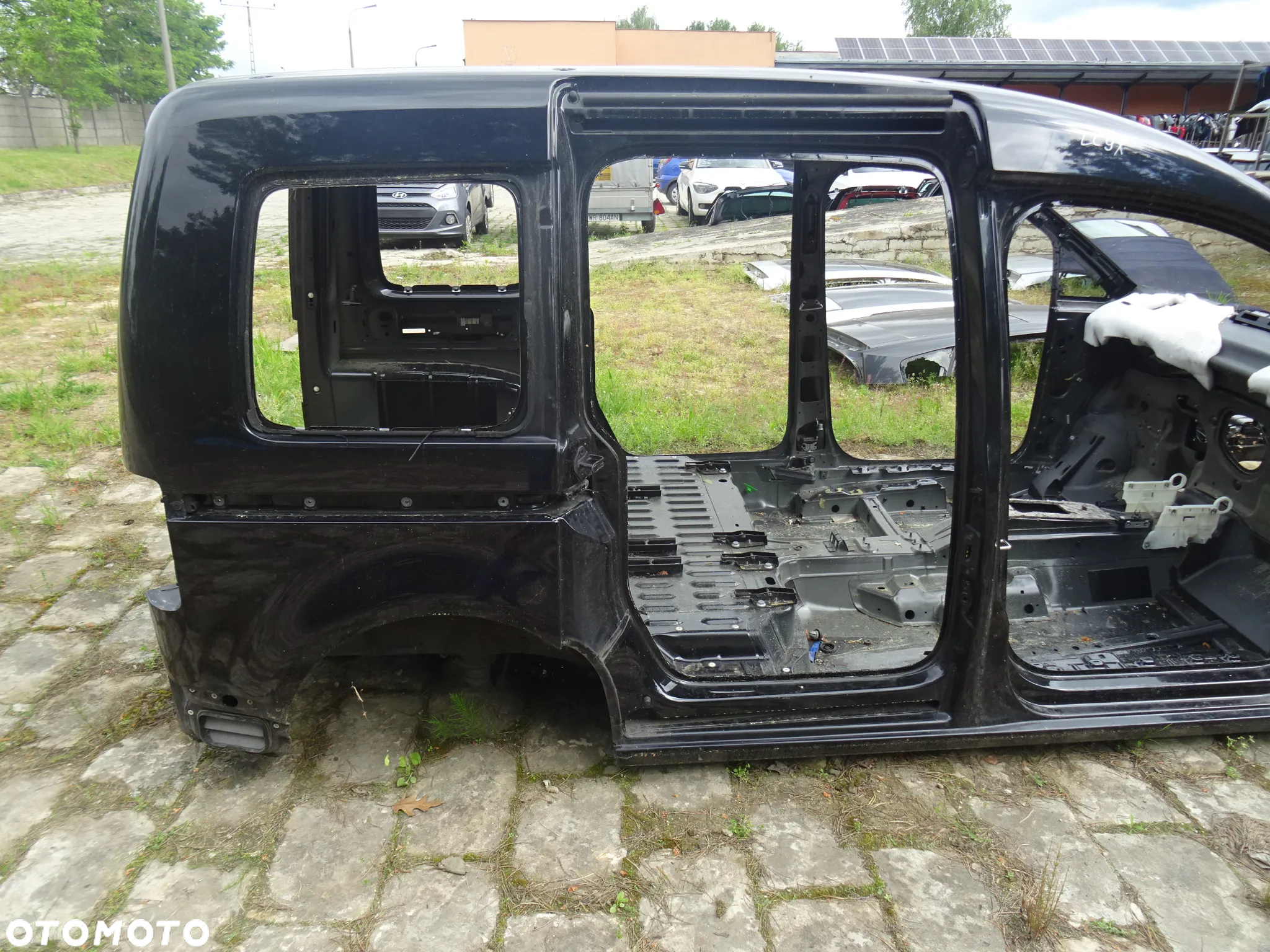 VW CADDY III LIFT 15-20 2K5 2.0TDI ĆWIARTKA BOK PRAWY - 3