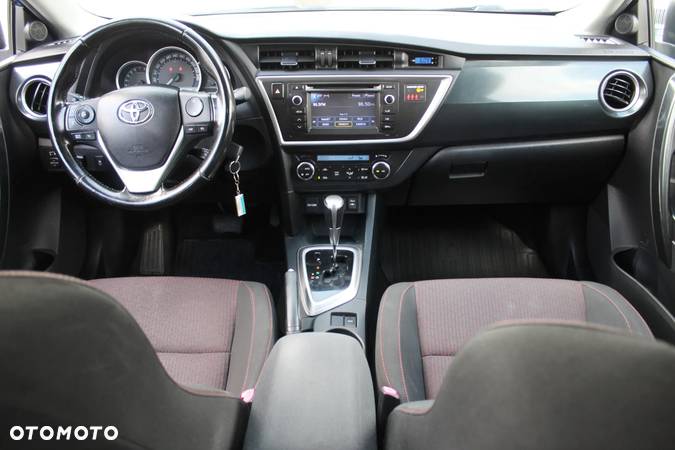 Toyota Auris 1.6 Premium Comfort MS - 10