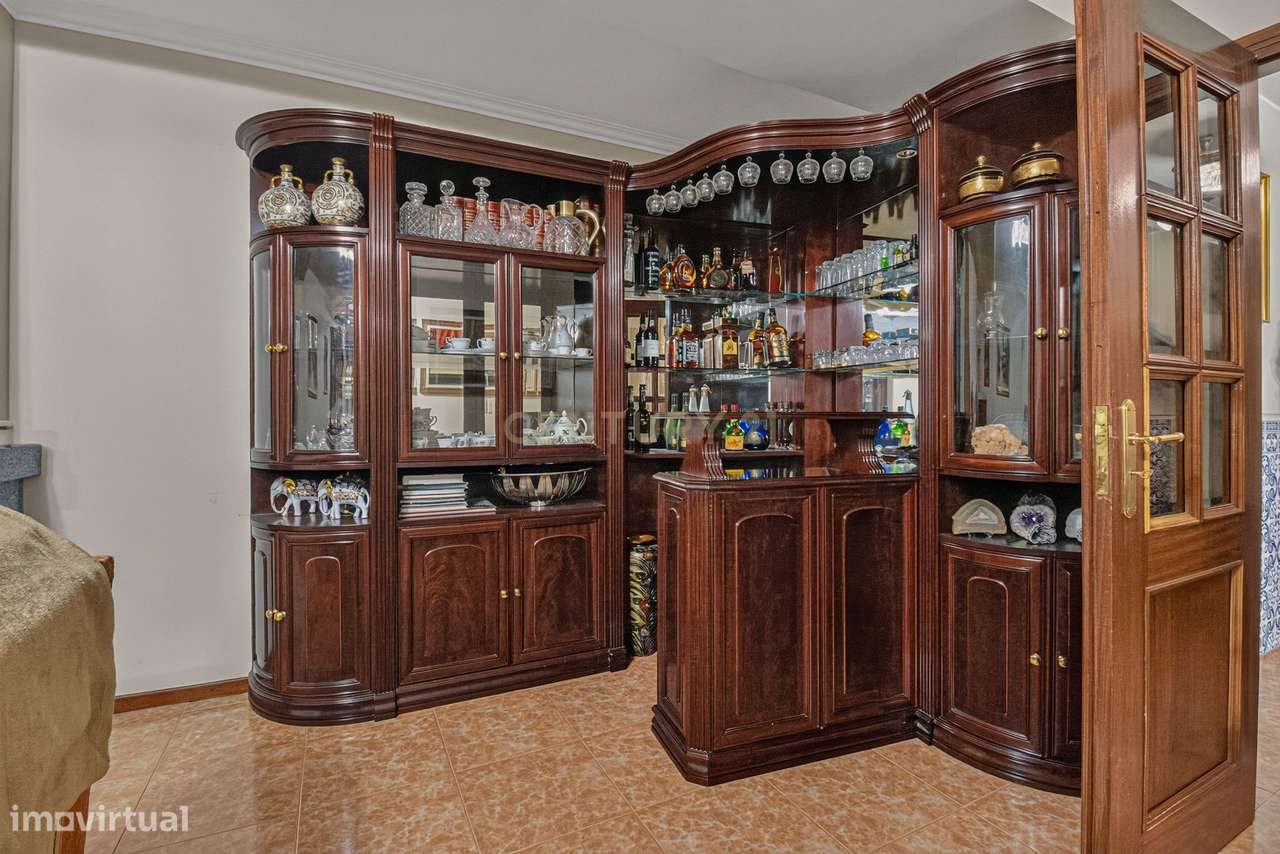 Fantástico APARTAMENTO T3 no #CENTRO de# BRAGANÇA!!!- AVENIDA SÁ CARNE-4