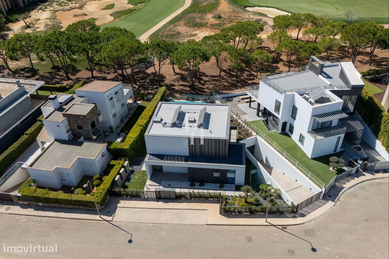 Moradia isolada T4+1 para venda em Vilamoura-13