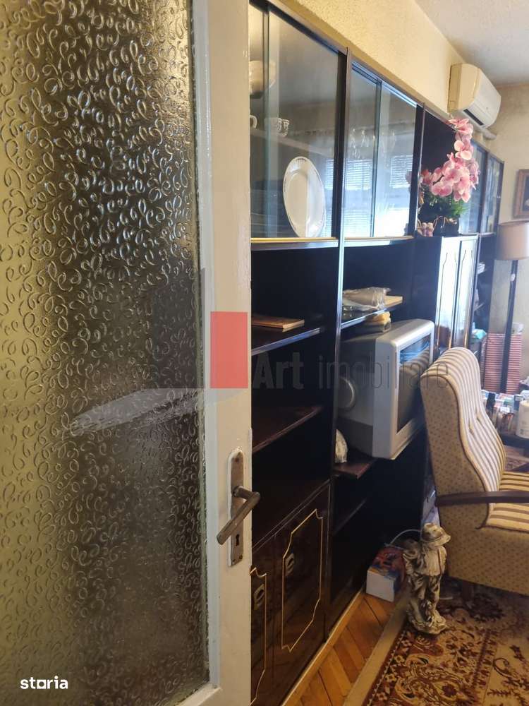 APARTAMENT 3 CAMERE -PIATA ROMANA - Imagine principală: 4/12
