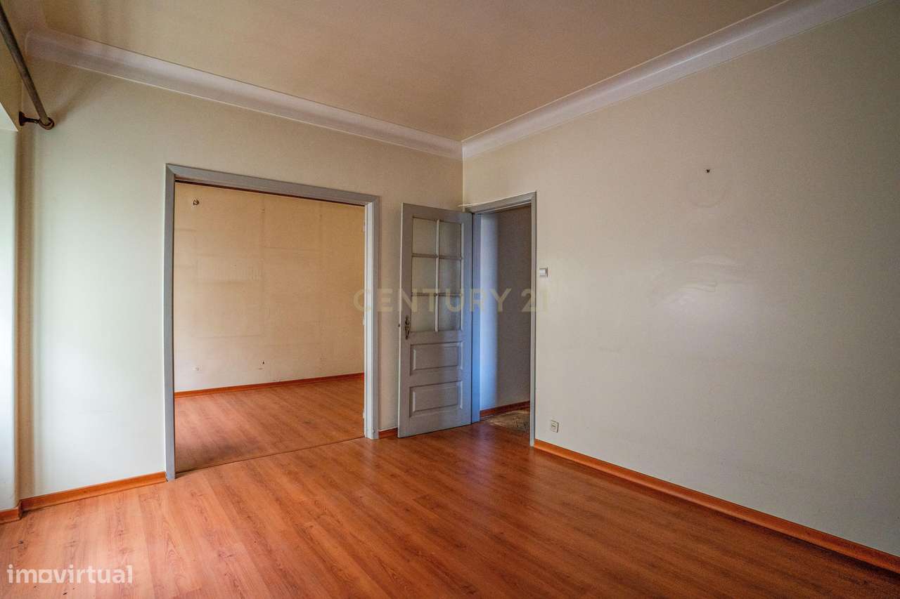 Apartamento T3 no centro das Caldas da Rainha-6