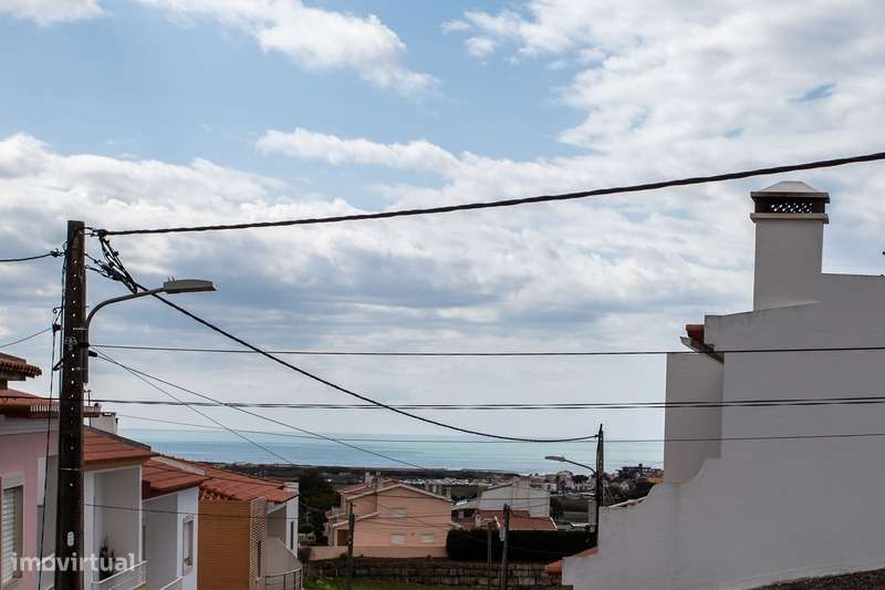 Moradia T2 Remodelada com Vista Mar Próxima das Praias na Lourinhã-11