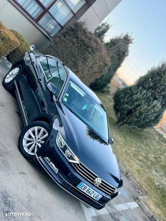 Volkswagen Passat 1.6 TDI SCR DSG Business - 24