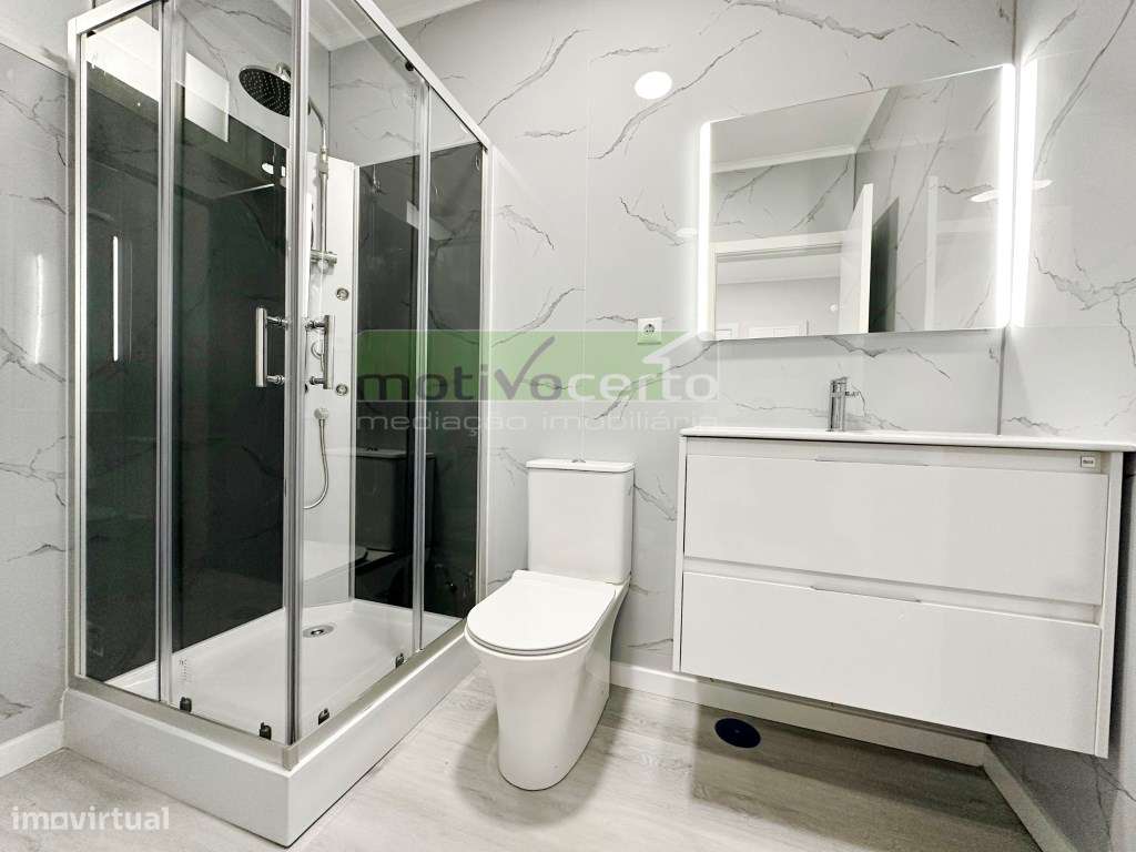 T2 Totalmente Remodelado com 2 WC na Figueirinha, Oeiras. Pronto Ha...-19