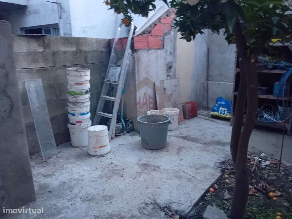 Excelente Andar Moradia ,Com Logradouro-18