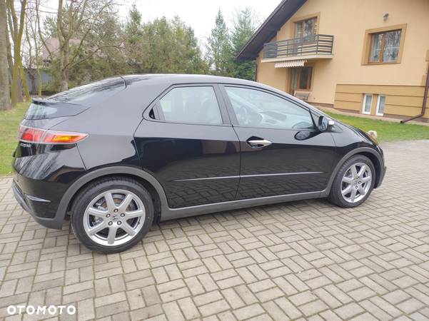 Honda Civic 1.8 Executive - 10