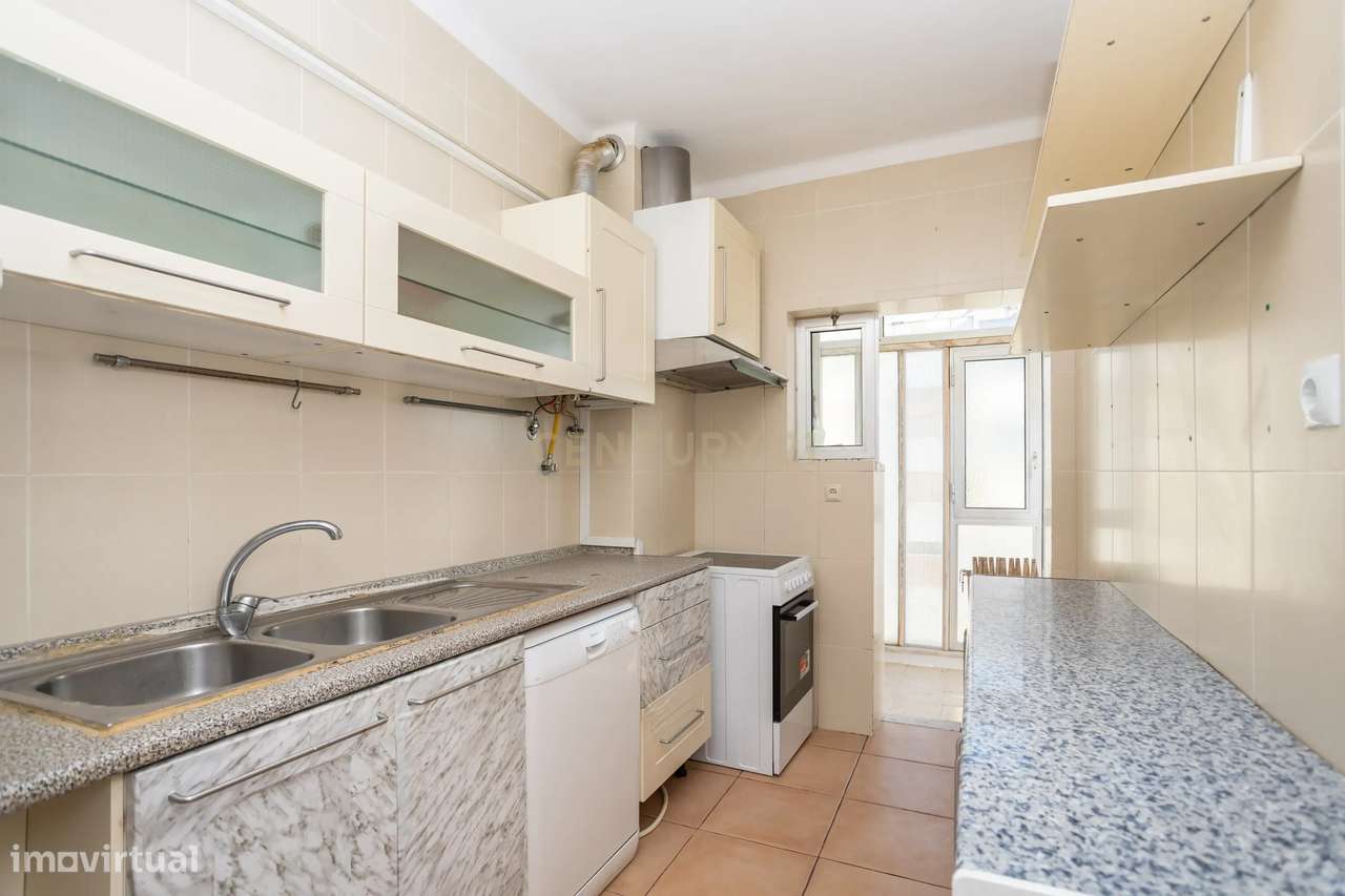 Apartamento T3 em Almada com Excelente Localização-25
