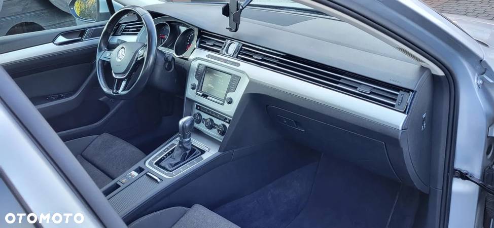 Volkswagen Passat 2.0 TDI BMT Comfortline DSG - 17