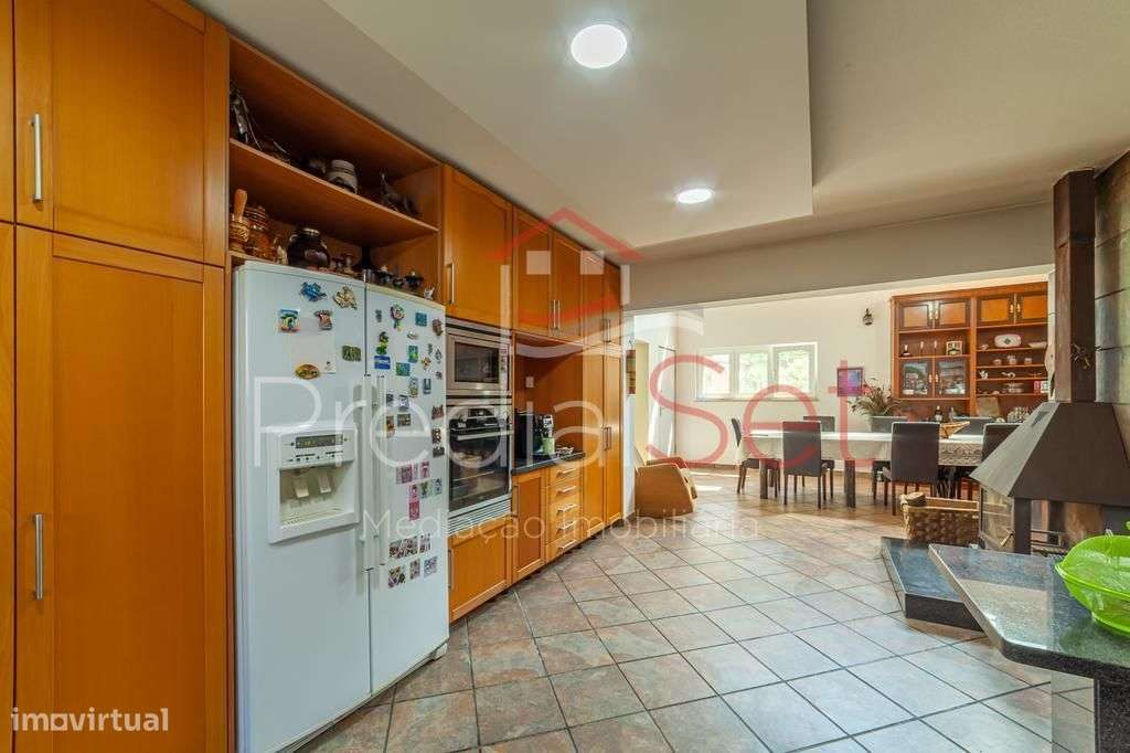 Quinta com Moradia de 6 assoalhadas com piscina - Loures-Lisboa-13