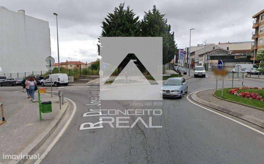 Estabelecimentos P/ Comércio/ Serviços c/ lugar de garagem e wc - Rio - Grande imagem: 3/7