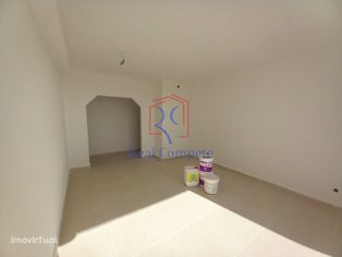 Apartamento T2 remodelado em Corroios, Seixal