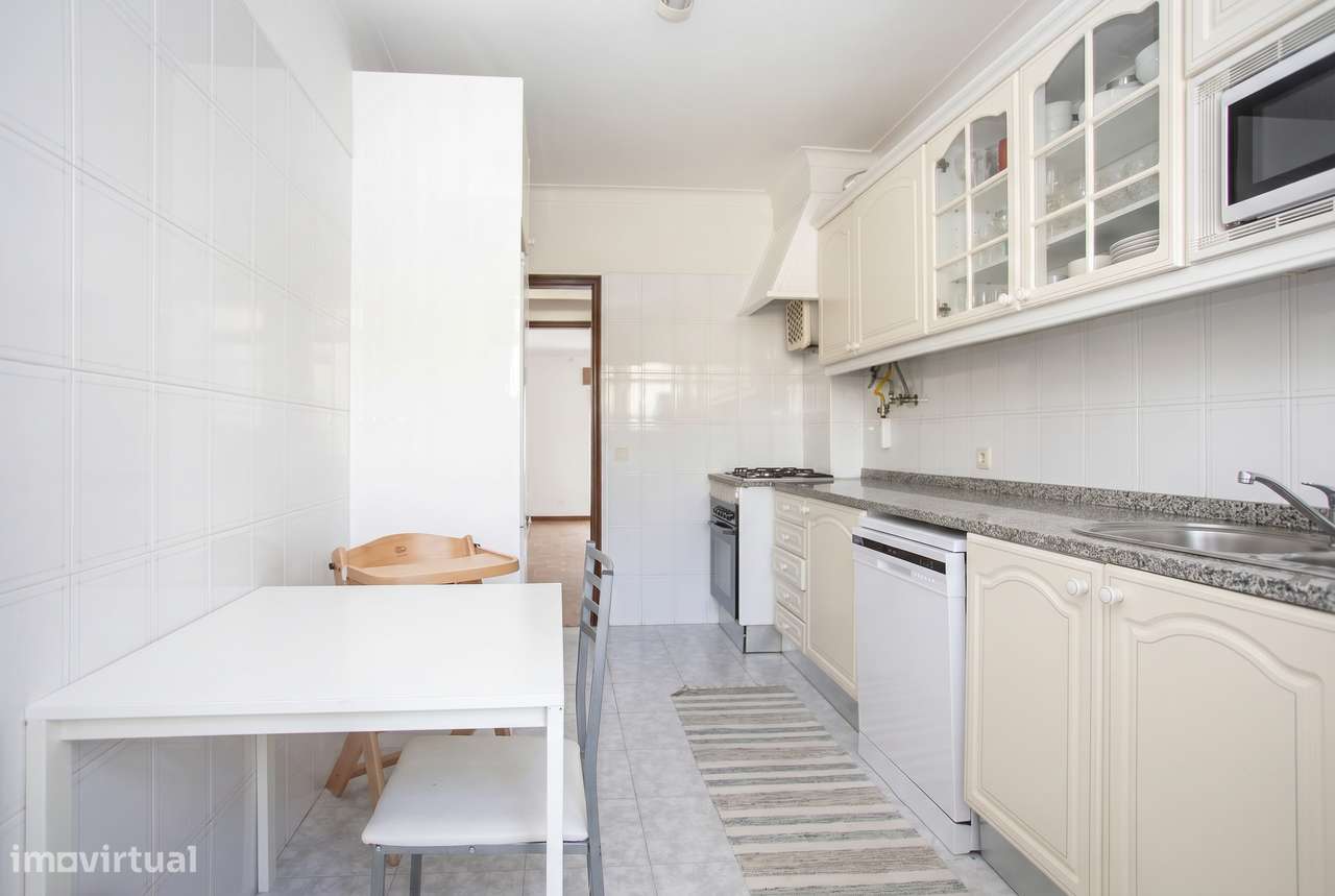 Apartamento T2 com Arrecadação-5