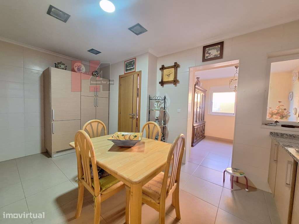 MORADIA T4 NO CENTRO DE ELVAS COM MAIS DE 500M² DE ÁREA-9