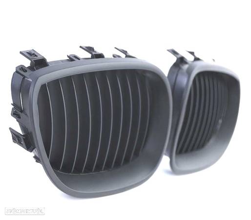 GRELHAS FRONTAIS TIPO M5 PARA BMW E60 E61 03-10 PRETO FOSCO - 2