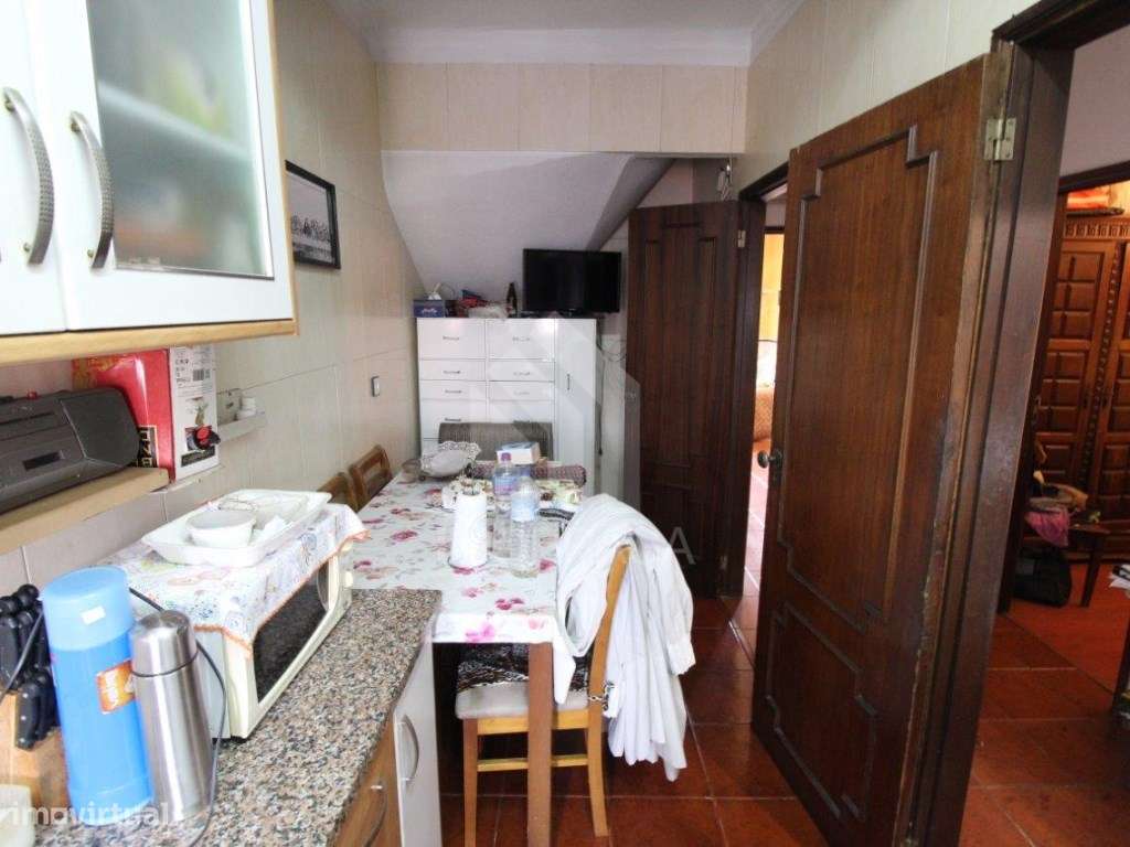 Venda Andar Moradia T2, em Real (Braga)-13