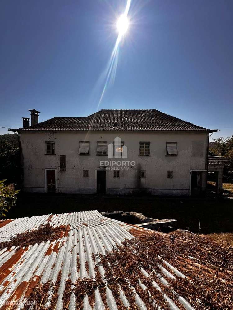 Moradia e Terreno com 3.000 m² em Lordelo- Paredes-24