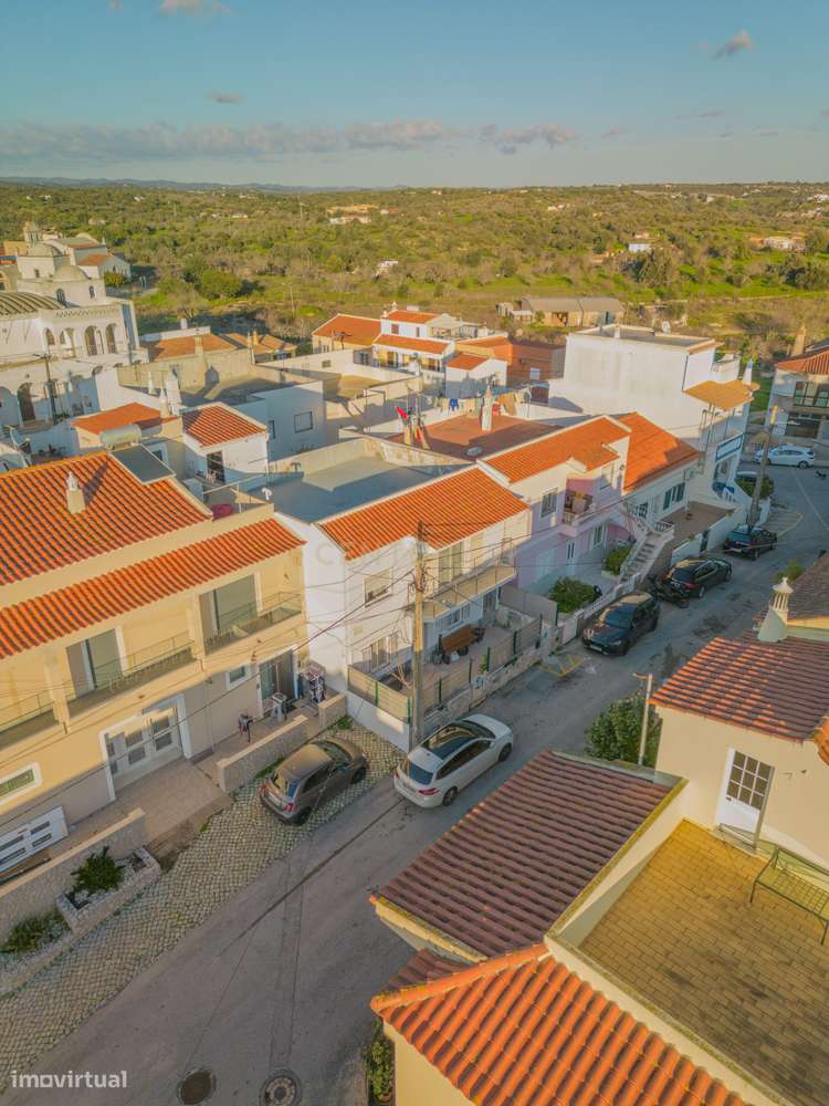 Moradia T3+1 com quintal, terraço, anexo e logradouro em Estômbar – en - Grande imagem: 4/40