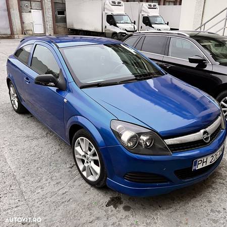 Opel Astra GTC 1.3 CDTI Cosmo - 2