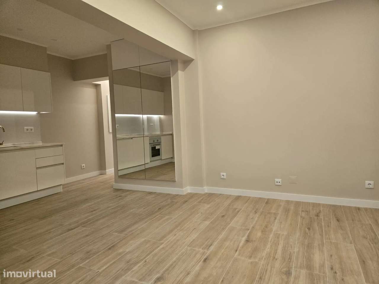 Apartamento T0 totalmente remodelado | Paço de Arcos - Grande imagem: 4/6