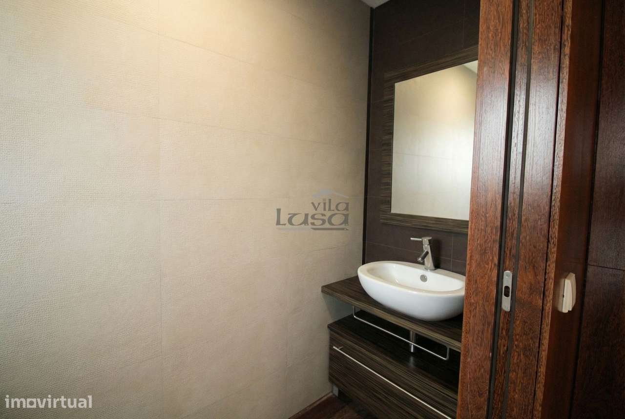 Moradia Nova T4 Centro de Vila Nova de Gaia garagem para 3 carros - Grande imagem: 5/26