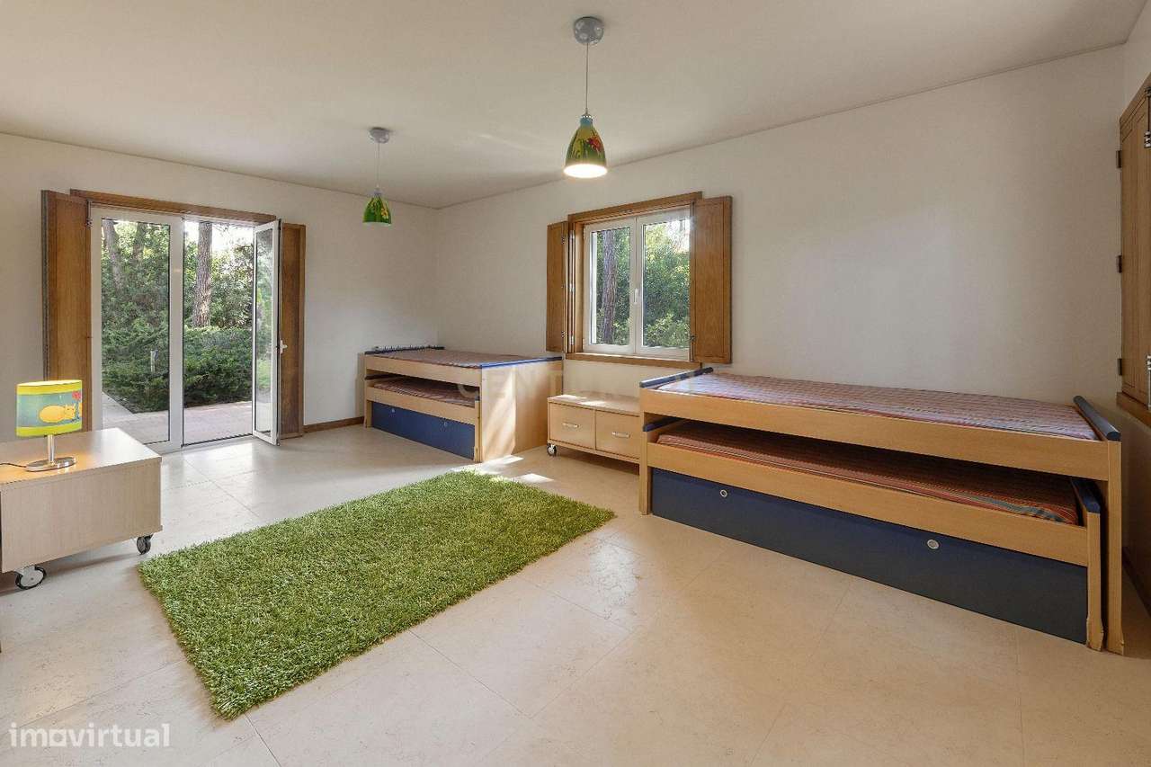 Vila T6 com piscina com área de terreno de 2895 m² na Praia d'el Rey-33