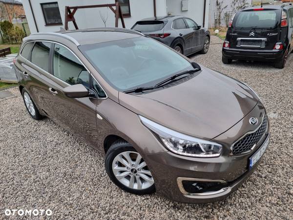 Kia Ceed 1.4 CVVT SW Dream-Team Edition - 4