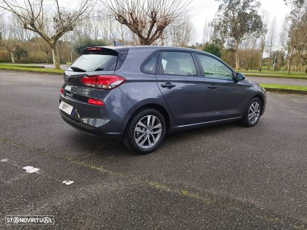 Hyundai i30 1.6 CRDi STyle 7DCT - 11