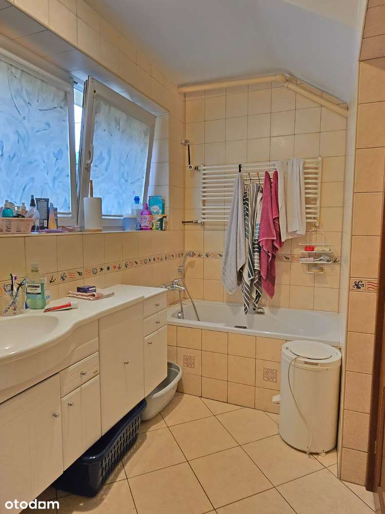 Interesujący dom w idealnej lokalizacji!-11