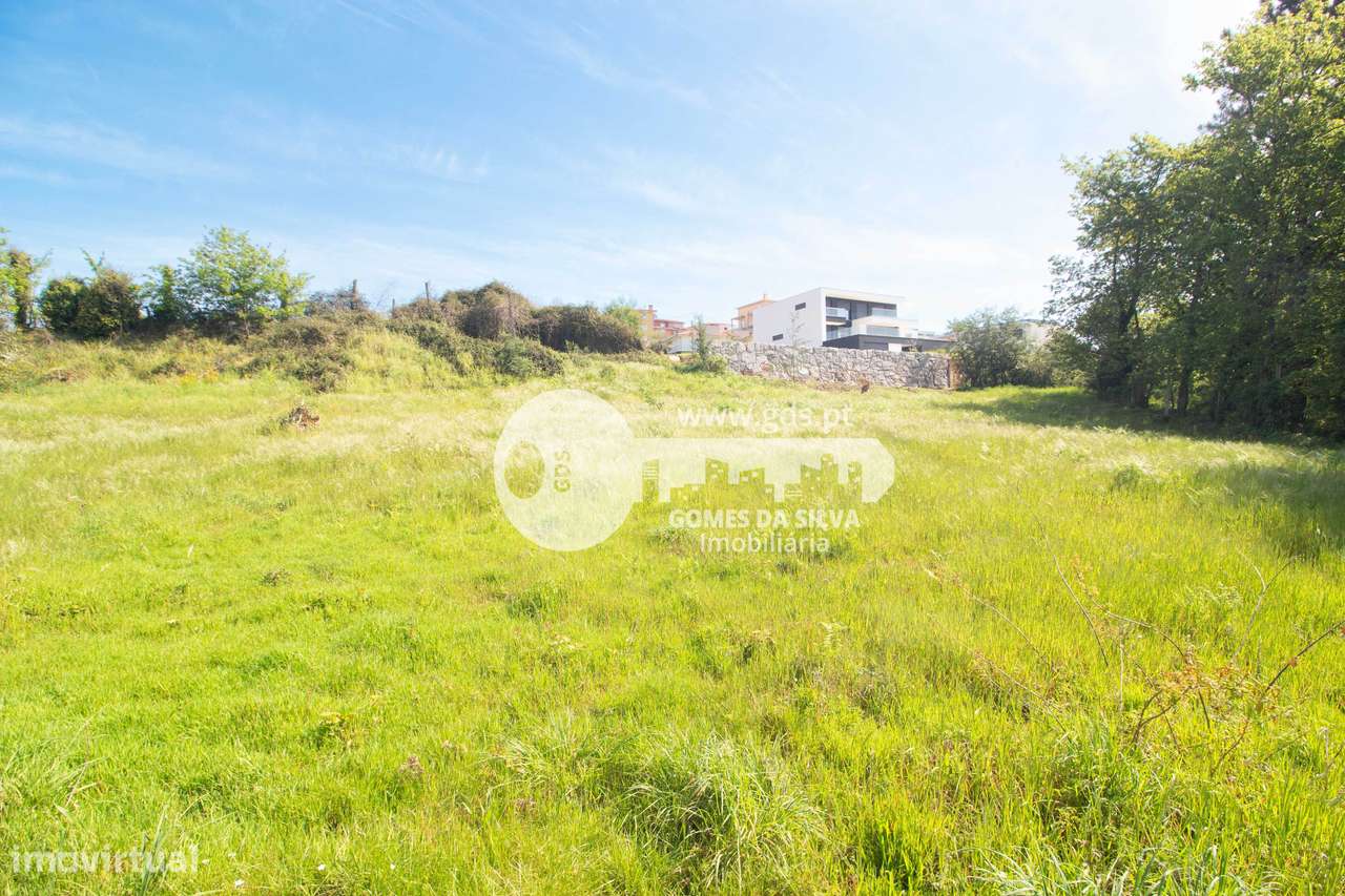 Villa Premium com Piscina e Acabamentos de Luxo – Vila Verde-14