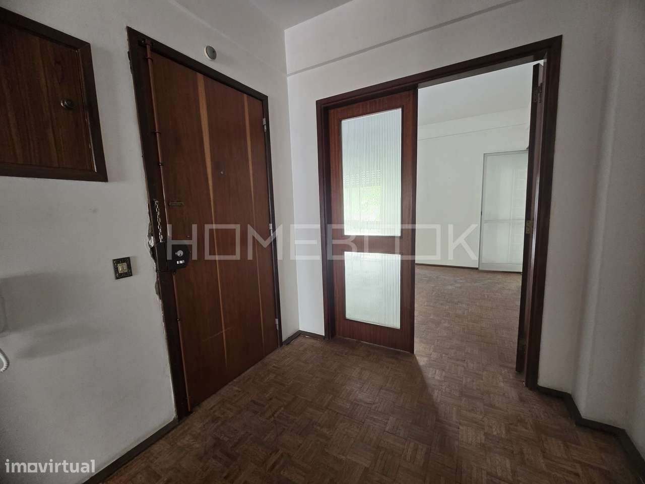 Apartamento T3  em Setúbal com varanda-12
