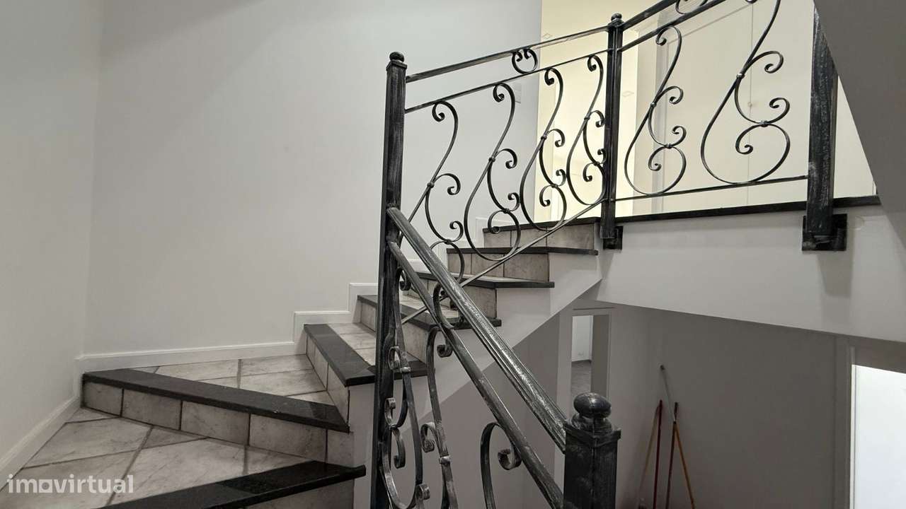 Moradia T3+1 com anexo, forno e churrasqueira, garagem e vistas da ...-16