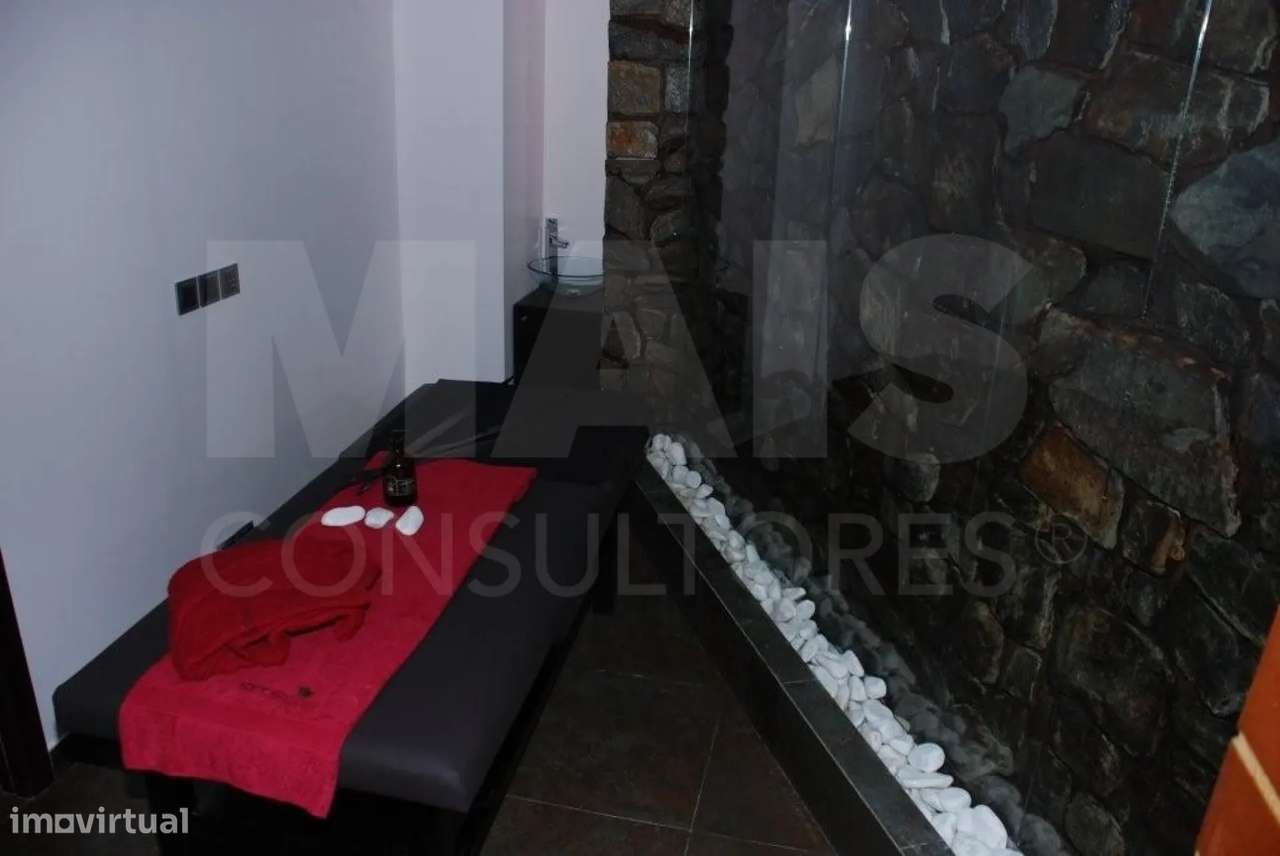 Loja - Clínica de Estética - Cabeleireiro - Parede - Grande imagem: 3/29