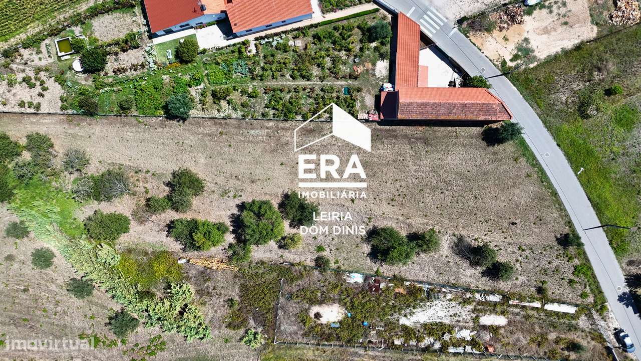 TERRENO COM 1.600M² COM POTENCIAL PARA CONSTRUÇÃO-5
