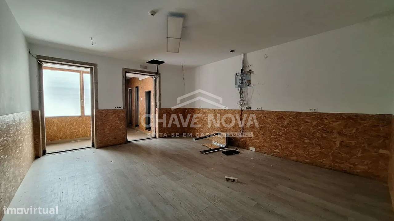 Prédio com Terreno em Costa Cabral (Porto) - Grande imagem: 4/24