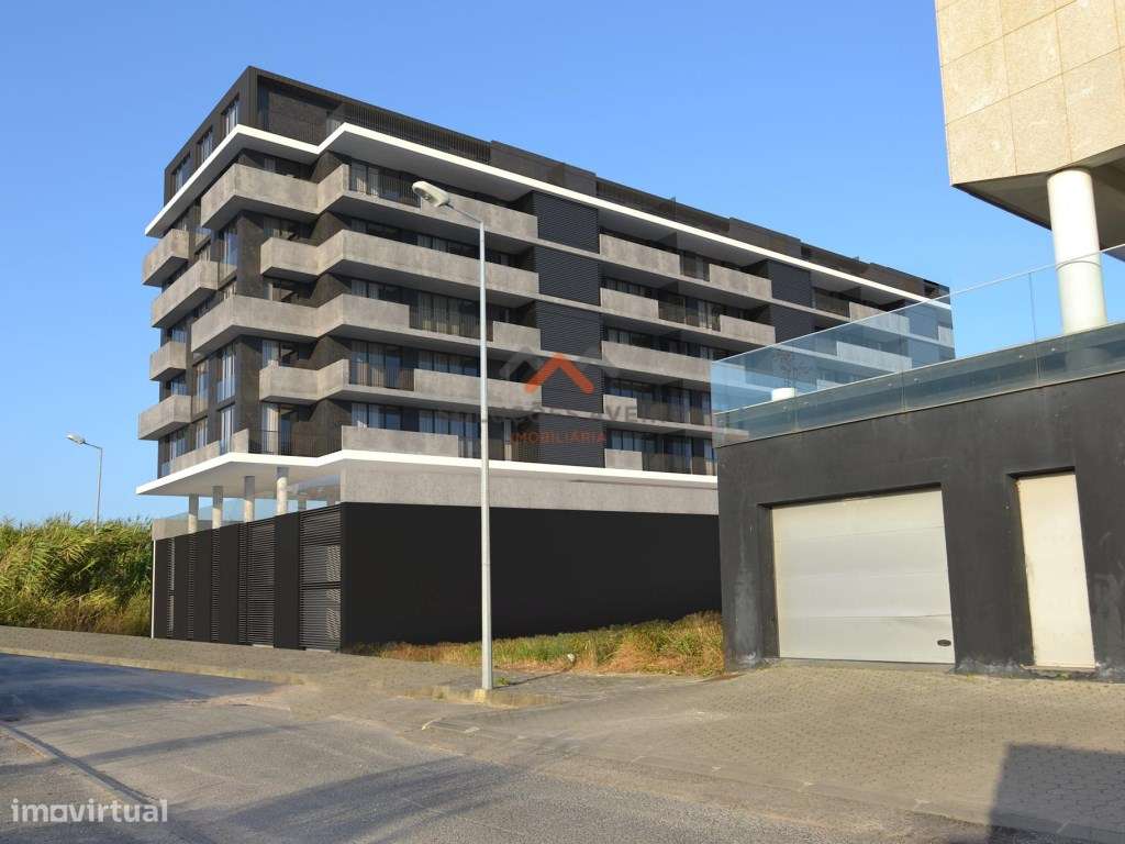 Apartamento T3 com 2 lugares de garagem e arrumo fechado Viva o mel...-28