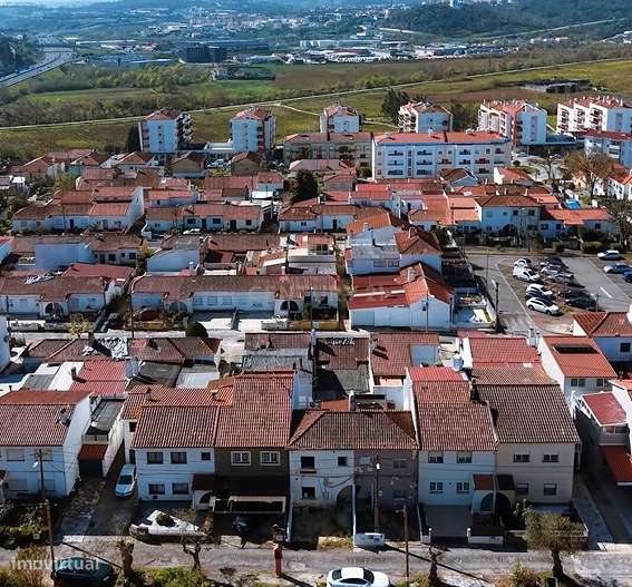 Moradia T3 em reabilitação total – Almoinhas - Gandara dos Olivais, Le - Grande imagem: 5/11