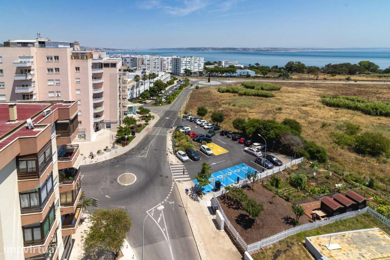 Penthouse T3 com Terraço de 165m2 , Vista Mar e Garagem-39