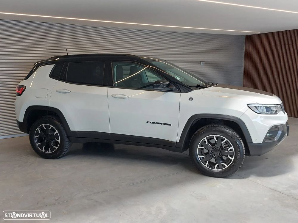 Usados Jeep Compass - 36 950 EUR, 5 900 km, 2023 - Standvirtual
