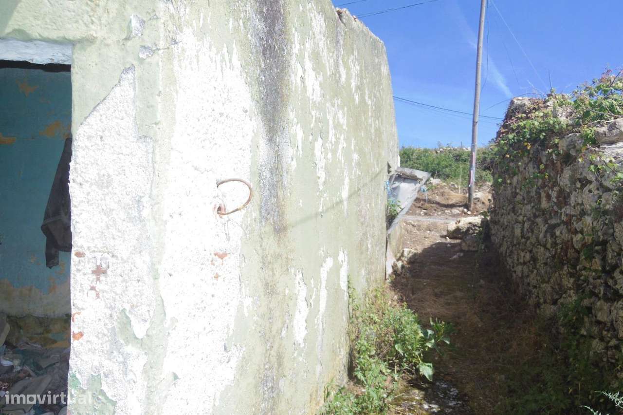 Terreno com Ruina e Projeto em curso para Moradia T2 Geminada , no...-17