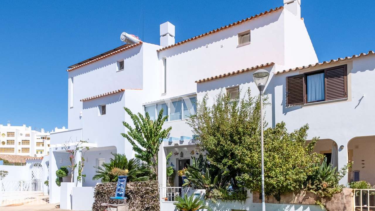 Moradia 3 quartos em zona residencial tranquila na Quinta do Romão, Qu - Grande imagem: 3/23