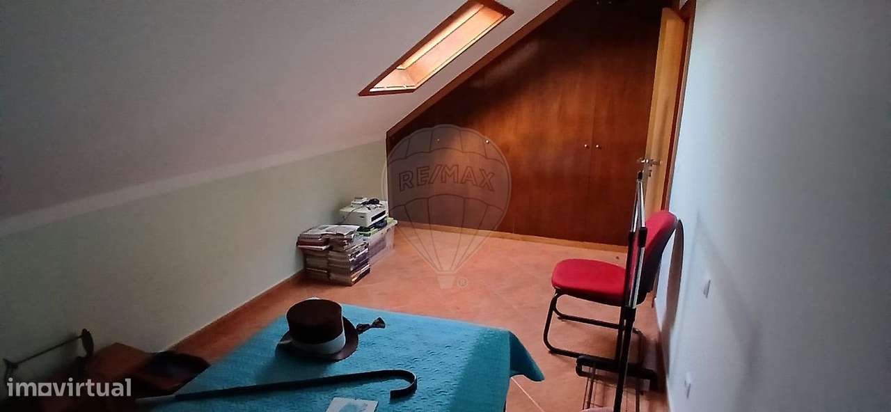 Moradia T4 para venda-18