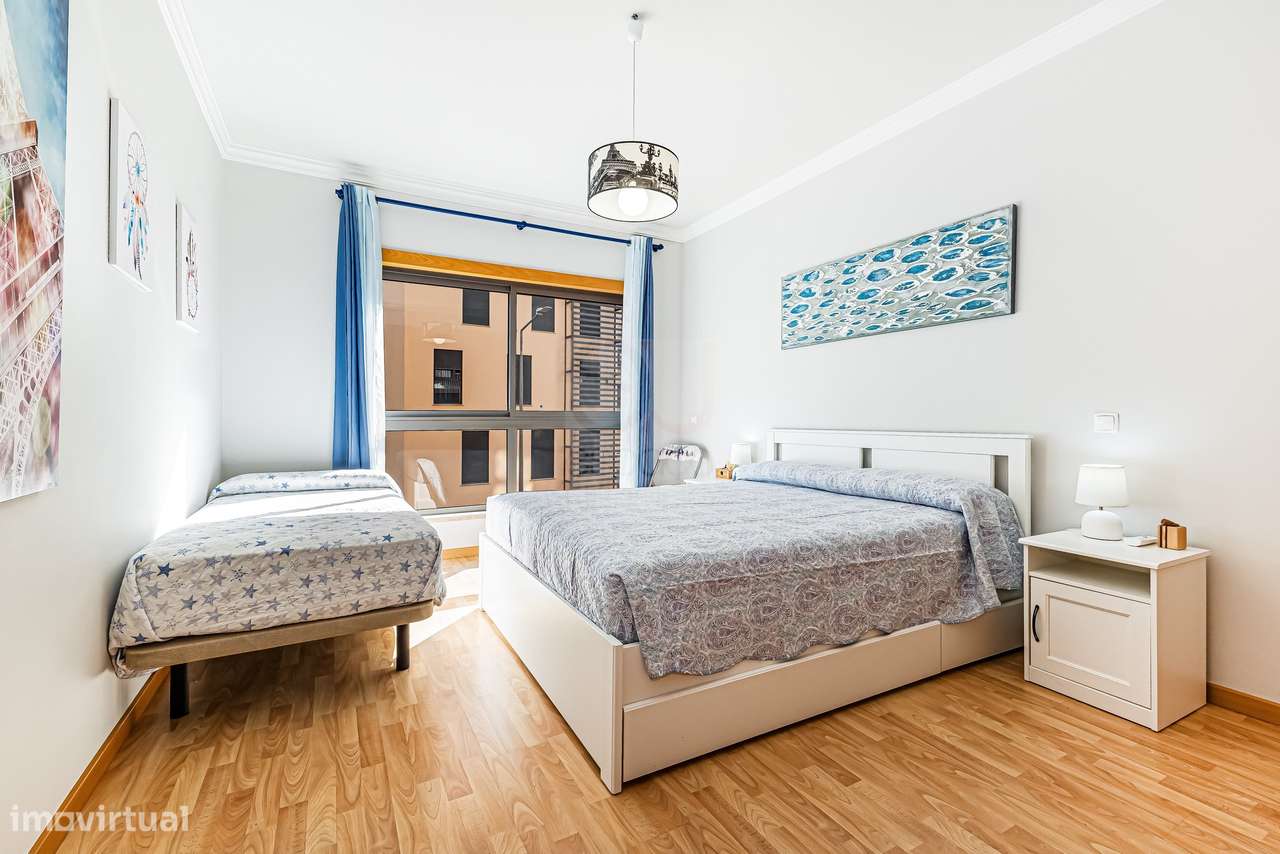 A. Pêra - Luxo - Apartamento T2 C/ Garag. + Piscina-13