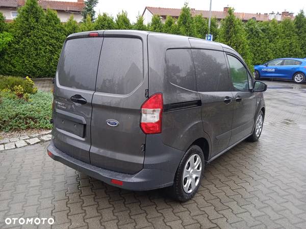 Ford Transit Courier - 5